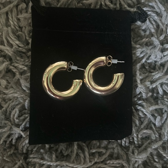 Gold hoops - Picture 1 of 1